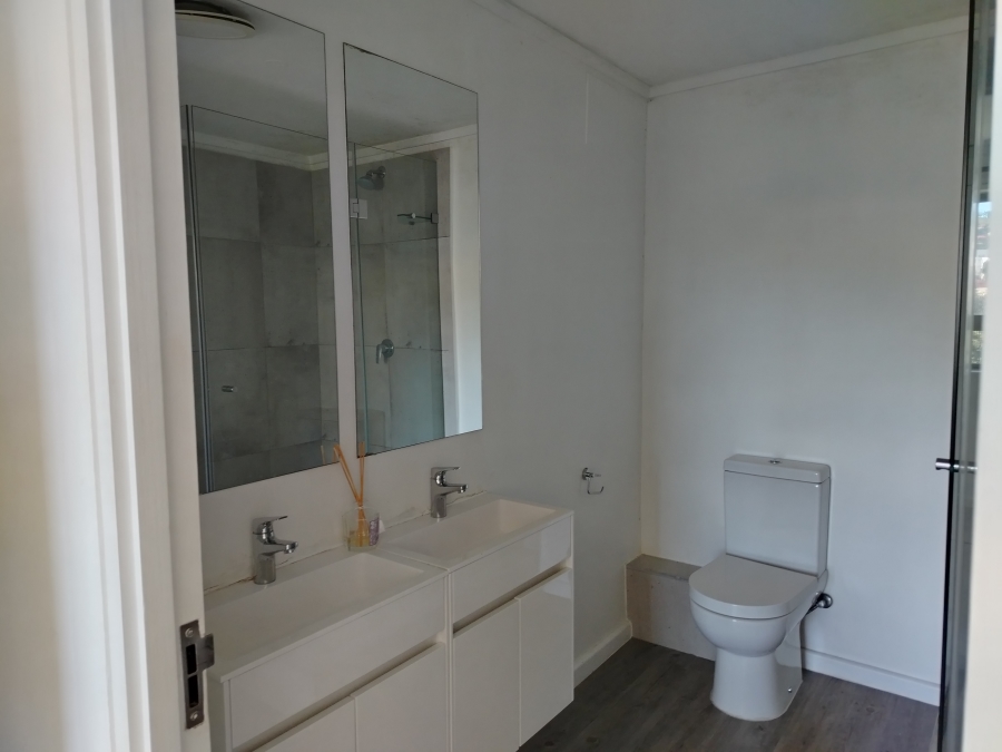 To Let 2 Bedroom Property for Rent in Zonnebloem Western Cape
